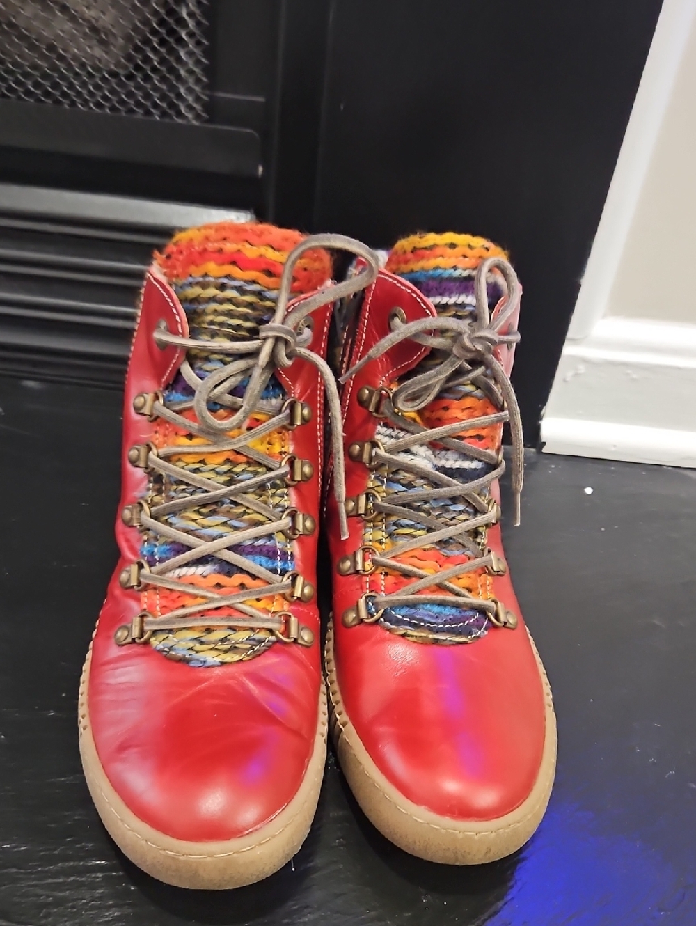 Josef Seibel Red Lace-Up Leather Ankle Boots with Multicolor Knit Collar